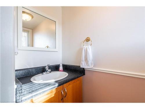 85 Royalvista Drive, Hamilton, ON - Indoor Photo Showing Bathroom