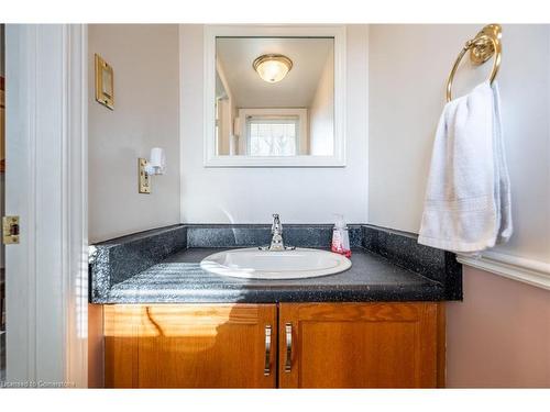 85 Royalvista Drive, Hamilton, ON - Indoor Photo Showing Bathroom