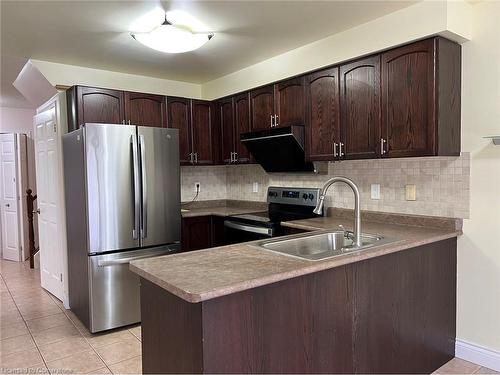 9 Brookheath Lane, Hamilton, ON - Indoor Photo Showing Kitchen With Stainless Steel Kitchen