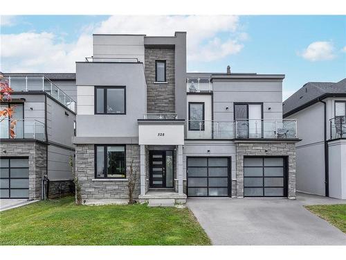 528 Jones Road, Stoney Creek, ON - Outdoor With Balcony With Facade