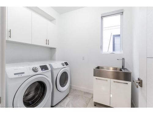 528 Jones Road, Stoney Creek, ON - Indoor Photo Showing Laundry Room