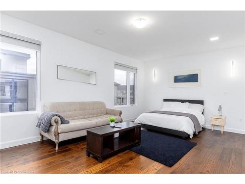 528 Jones Road, Stoney Creek, ON - Indoor Photo Showing Bedroom