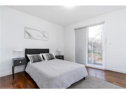 528 Jones Road, Stoney Creek, ON - Indoor Photo Showing Bedroom