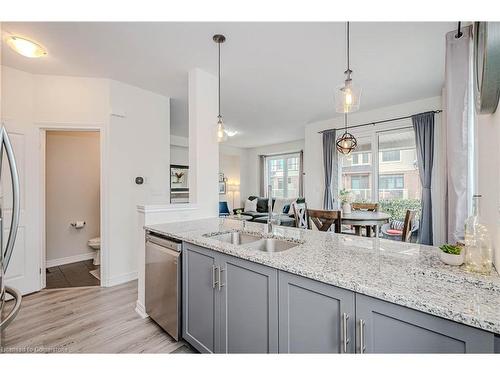 20-288 Glover Road, Stoney Creek, ON - Indoor Photo Showing Kitchen With Double Sink With Upgraded Kitchen