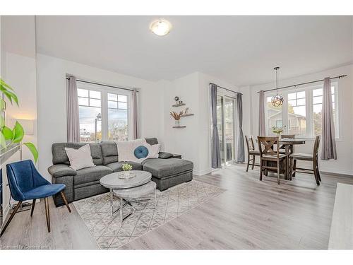 20-288 Glover Road, Stoney Creek, ON - Indoor Photo Showing Living Room