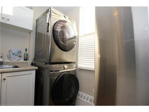 625-350 Quigley Road, Hamilton, ON - Indoor Photo Showing Laundry Room