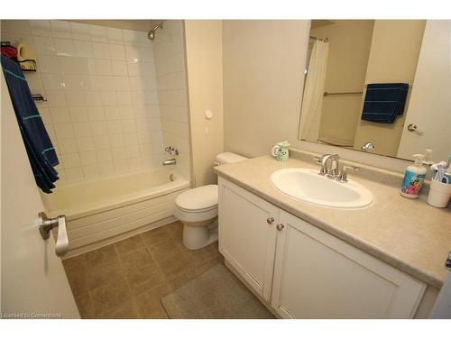 625-350 Quigley Road, Hamilton, ON - Indoor Photo Showing Bathroom