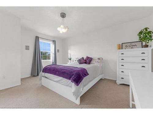 6 Swayze Court, Smithville, ON - Indoor Photo Showing Bedroom