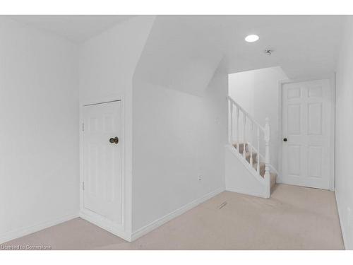 6 Swayze Court, Smithville, ON - Indoor Photo Showing Other Room