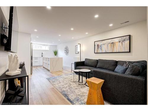 1-1456 Olga Drive, Burlington, ON - Indoor Photo Showing Living Room