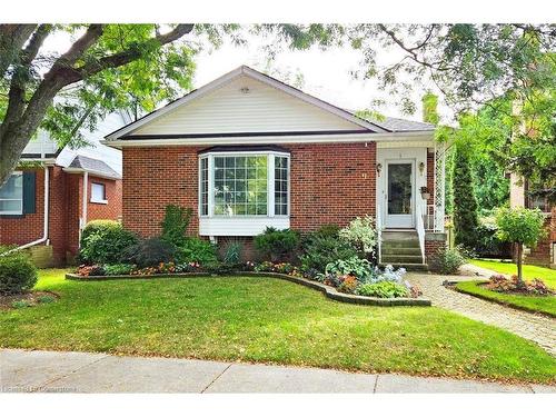 9 Sanders Boulevard, Hamilton, ON - Outdoor