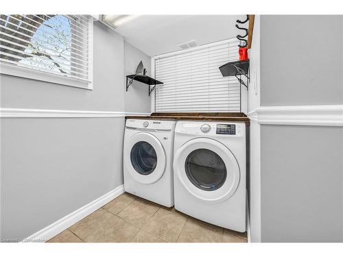 11 Westlake Lane, St. Catharines, ON - Indoor Photo Showing Laundry Room