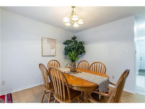 15 Trailbrook Lane, Guelph, ON - Indoor Photo Showing Dining Room