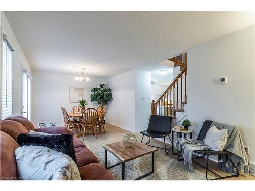 15 Trailbrook Lane, Guelph, ON - Indoor Photo Showing Living Room