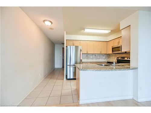 601-4850 Glen Erin Drive, Mississauga, ON - Indoor Photo Showing Kitchen With Double Sink