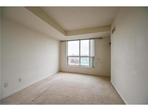 601-4850 Glen Erin Drive, Mississauga, ON - Indoor Photo Showing Other Room