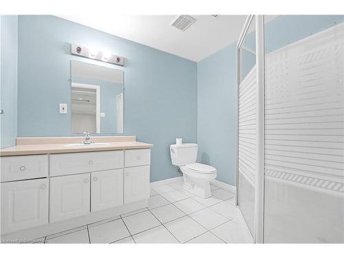 24-20 Meadowlands Boulevard, Ancaster, ON - Indoor Photo Showing Bathroom