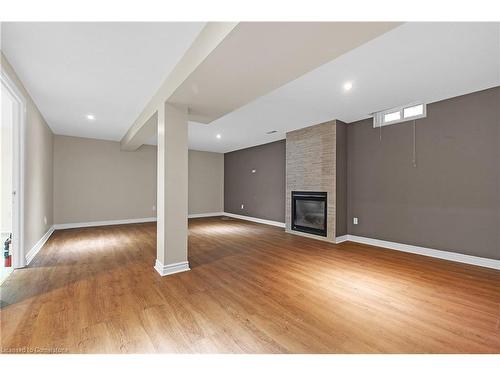 24-20 Meadowlands Boulevard, Ancaster, ON - Indoor With Fireplace