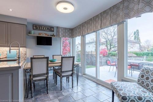 3178 Philip Street, Burlington, ON - Indoor Photo Showing Dining Room