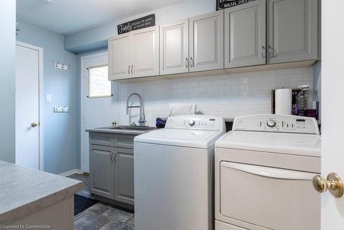 3178 Philip Street, Burlington, ON - Indoor Photo Showing Laundry Room