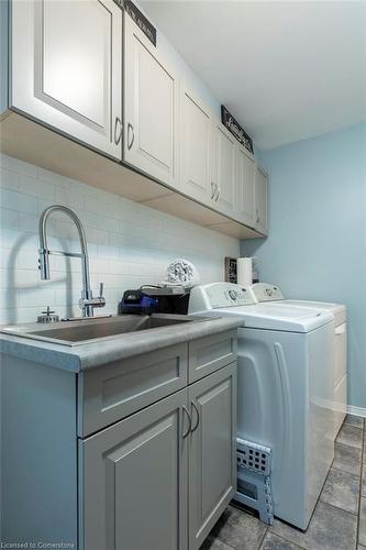 3178 Philip Street, Burlington, ON - Indoor Photo Showing Laundry Room