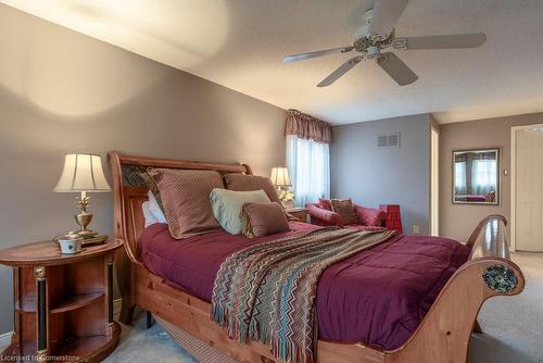 3178 Philip Street, Burlington, ON - Indoor Photo Showing Bedroom