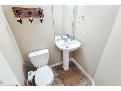 45 Fletcher Road, Hannon, ON - Indoor Photo Showing Bathroom