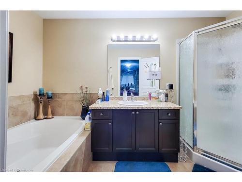 45 Fletcher Road, Hannon, ON - Indoor Photo Showing Bathroom