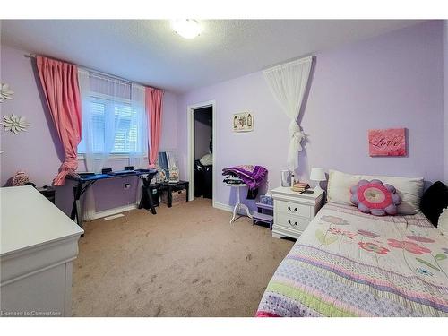 45 Fletcher Road, Hannon, ON - Indoor Photo Showing Bedroom