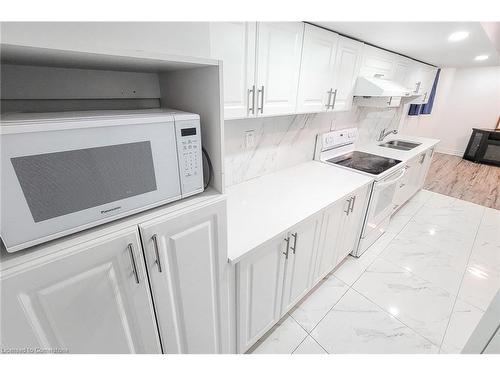 45 Fletcher Road, Hannon, ON - Indoor Photo Showing Kitchen