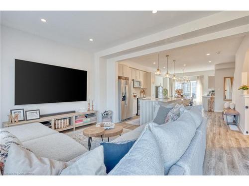 7-187 Wilson Street W, Hamilton, ON - Indoor Photo Showing Living Room