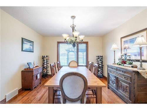 6166 Sinclairville Road, Binbrook, ON - Indoor Photo Showing Dining Room