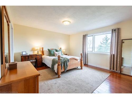 6166 Sinclairville Road, Binbrook, ON - Indoor Photo Showing Bedroom