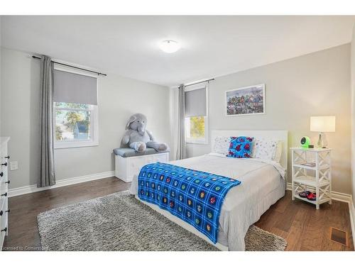 25 Rockwood Avenue, St. Catharines, ON - Indoor Photo Showing Bedroom