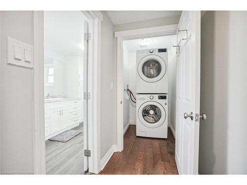 25 Rockwood Avenue, St. Catharines, ON - Indoor Photo Showing Laundry Room