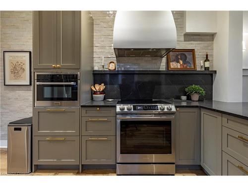 185 1/2 Emerald Street N, Hamilton, ON - Indoor Photo Showing Kitchen