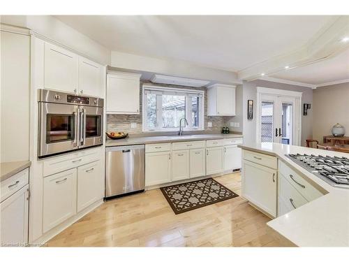 600 Grays Road, Stoney Creek, ON - Indoor Photo Showing Kitchen With Upgraded Kitchen