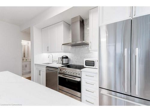 1103-500 Brock Avenue, Burlington, ON - Indoor Photo Showing Kitchen With Stainless Steel Kitchen