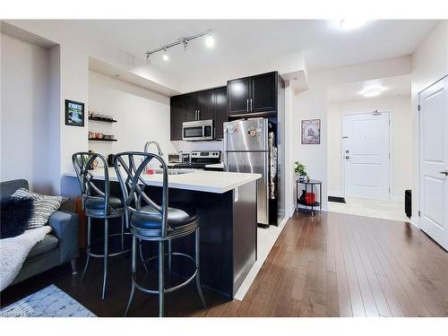 703-85 Robinson Street, Hamilton, ON - Indoor Photo Showing Kitchen