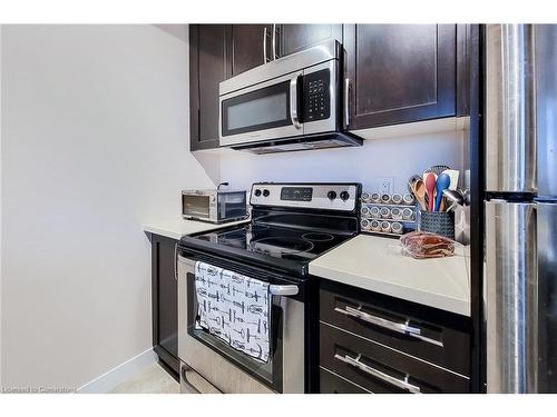 703-85 Robinson Street, Hamilton, ON - Indoor Photo Showing Kitchen