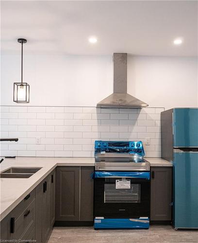 5-284 James Street N, Hamilton, ON - Indoor Photo Showing Kitchen With Double Sink