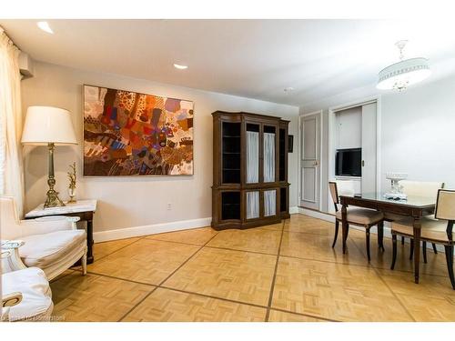 1602-120 Duke Street, Hamilton, ON - Indoor Photo Showing Dining Room