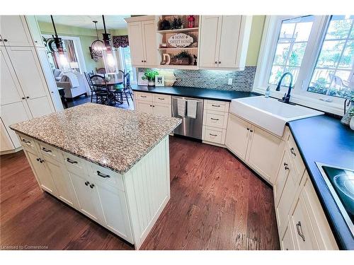 1376 Bird Road, Dunnville, ON - Indoor Photo Showing Kitchen