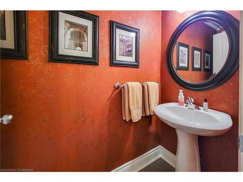 1376 Bird Road, Dunnville, ON - Indoor Photo Showing Bathroom