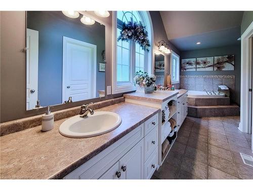 1376 Bird Road, Dunnville, ON - Indoor Photo Showing Bathroom