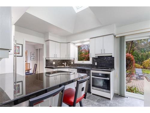 103 Mcgregor Crescent, Ancaster, ON - Indoor Photo Showing Kitchen