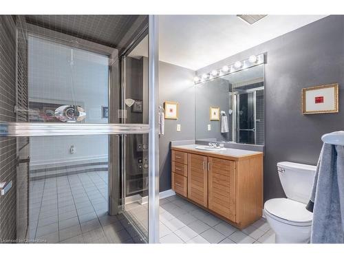 103 Mcgregor Crescent, Ancaster, ON - Indoor Photo Showing Bathroom