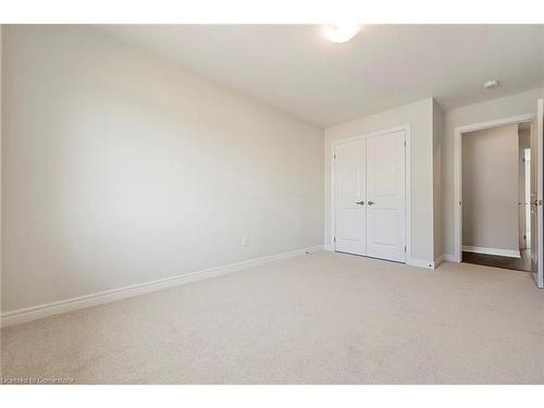 24 Jellicoe Court, Hamilton, ON - Indoor Photo Showing Other Room