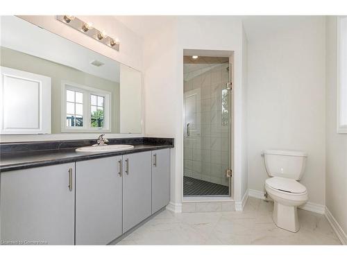 24 Jellicoe Court, Hamilton, ON - Indoor Photo Showing Bathroom