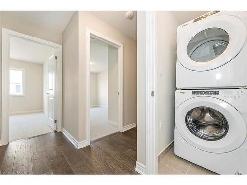 24 Jellicoe Court, Hamilton, ON - Indoor Photo Showing Laundry Room